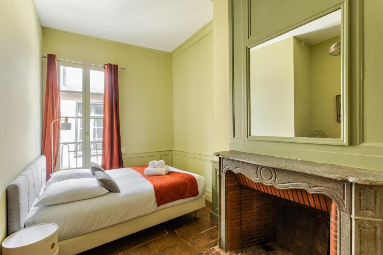 Dame De Coeur - Appartement Spacieux En Plein Centre Historique Rennes Exteriör bild